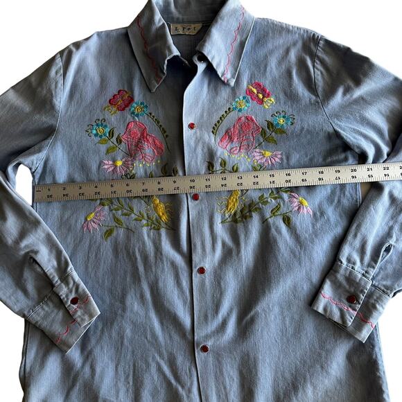 La Fiesta VTG Mexican Mushroom Whimsy Embroidered Snap Front Chambray Shirt S - Picture 7 of 9